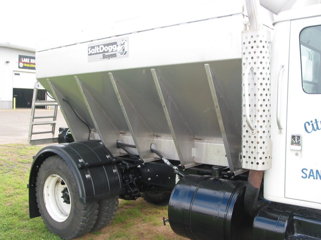 salt-spreader-2 – Lake Region Trailers